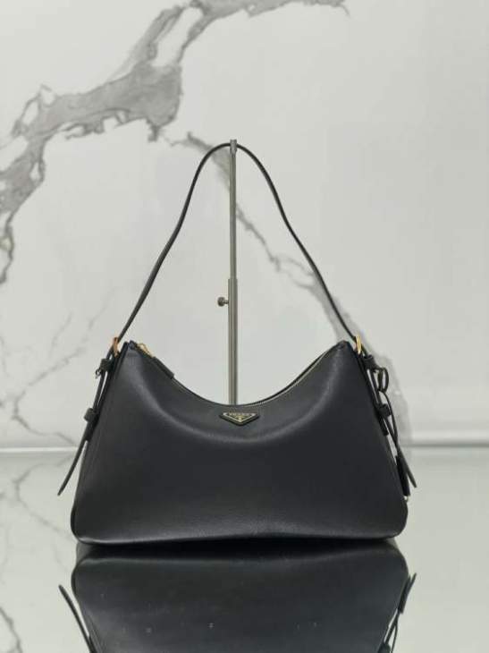 Picture of Prada Handbags _SKUfw168474906fw
